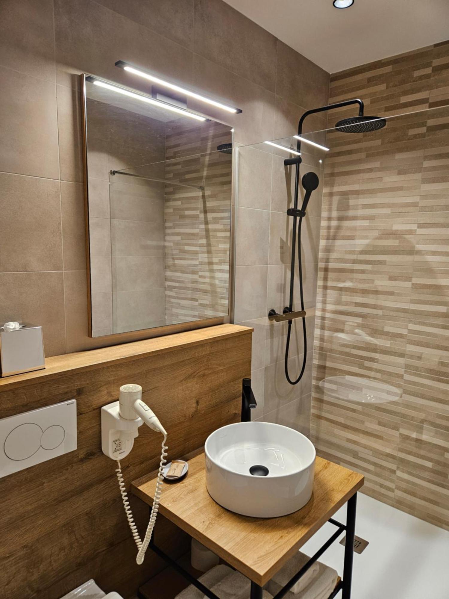 Hotel Boomgaard Lanaken Kültér fotó